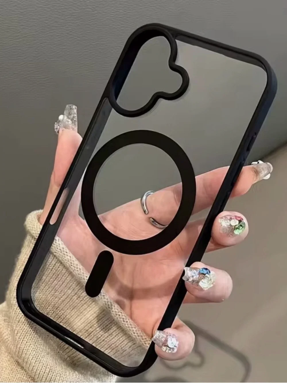 Black Magnetic Case that fits iPhone 16